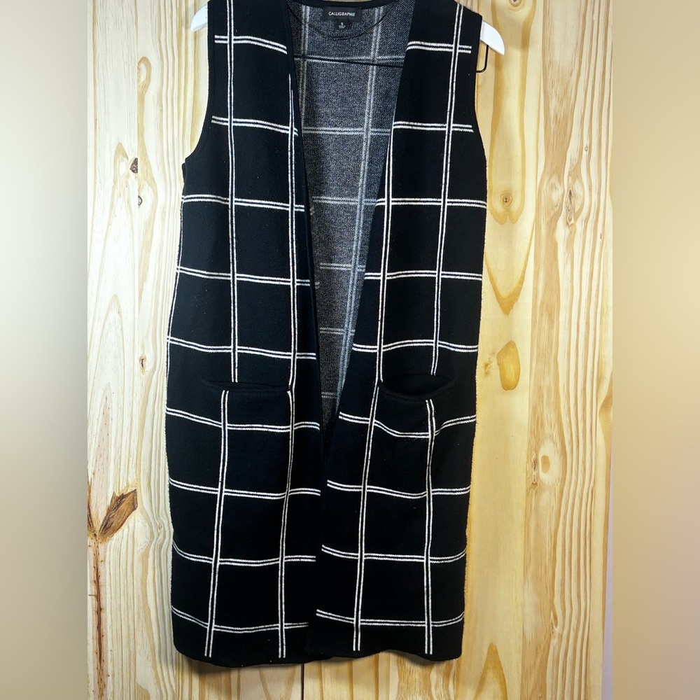 Calligraphie Black & White Windowpane Knit Vest